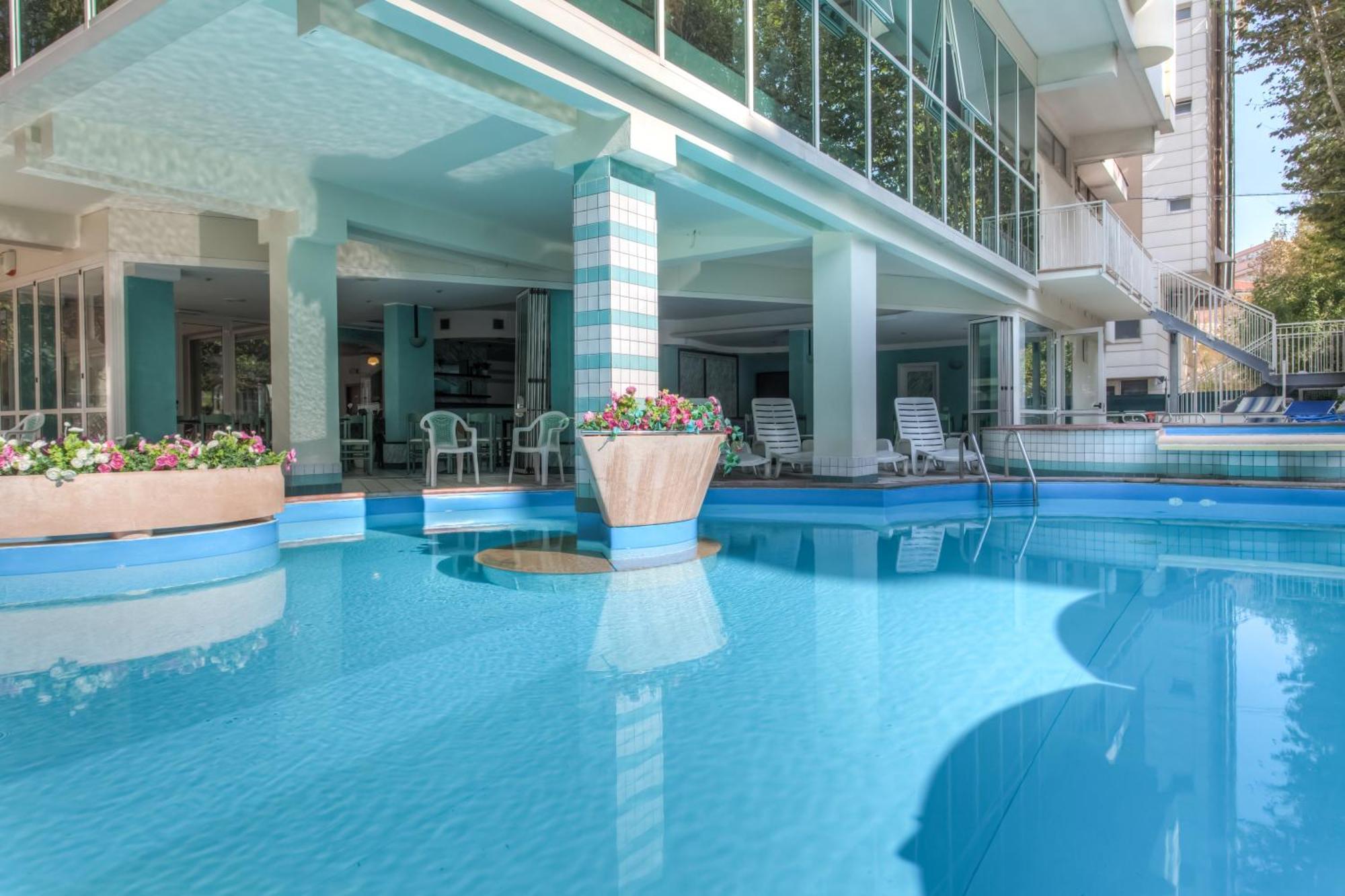 Michelangelo Cesenatico Hotel Bagian luar foto