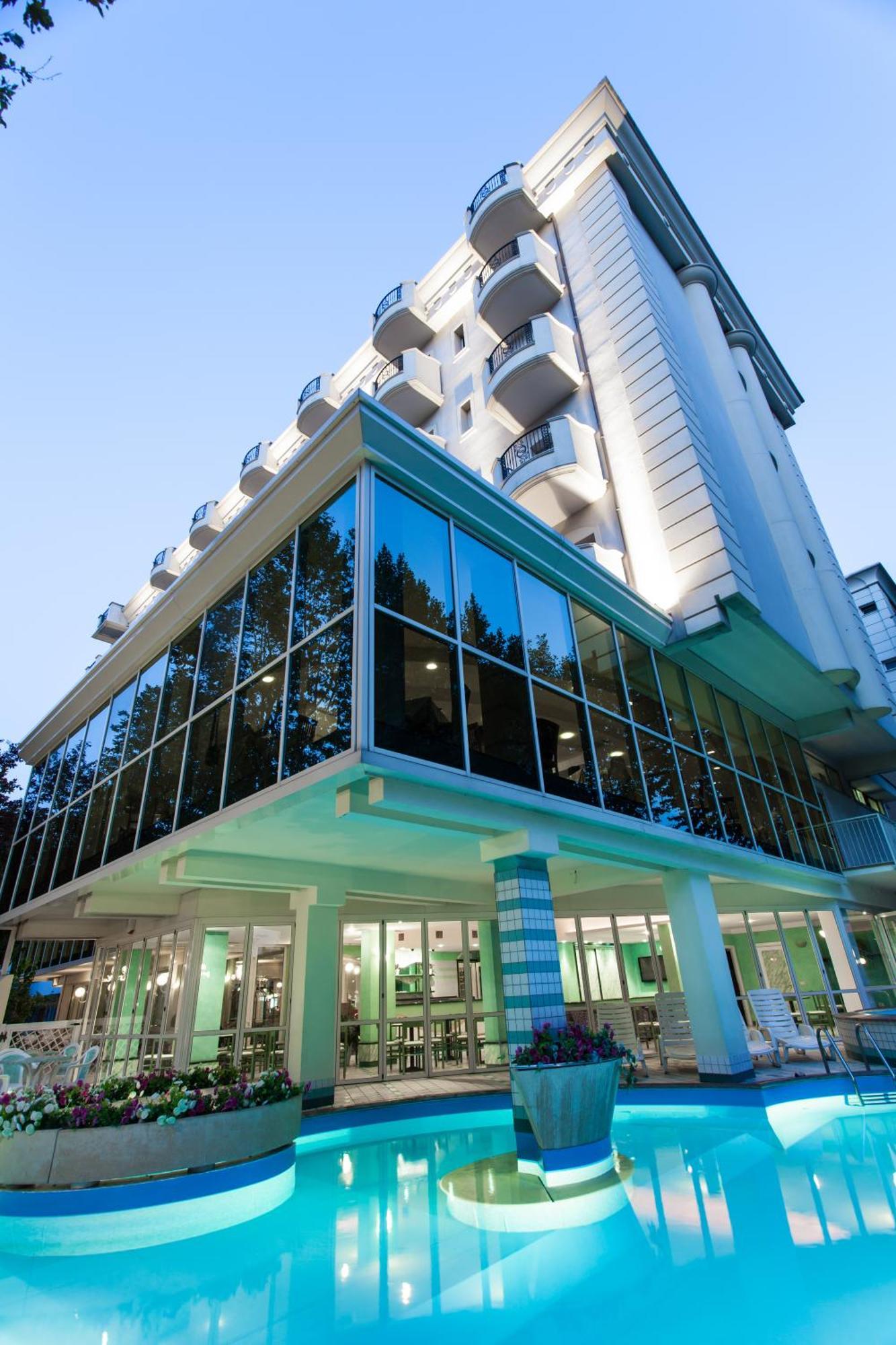 Michelangelo Cesenatico Hotel Bagian luar foto