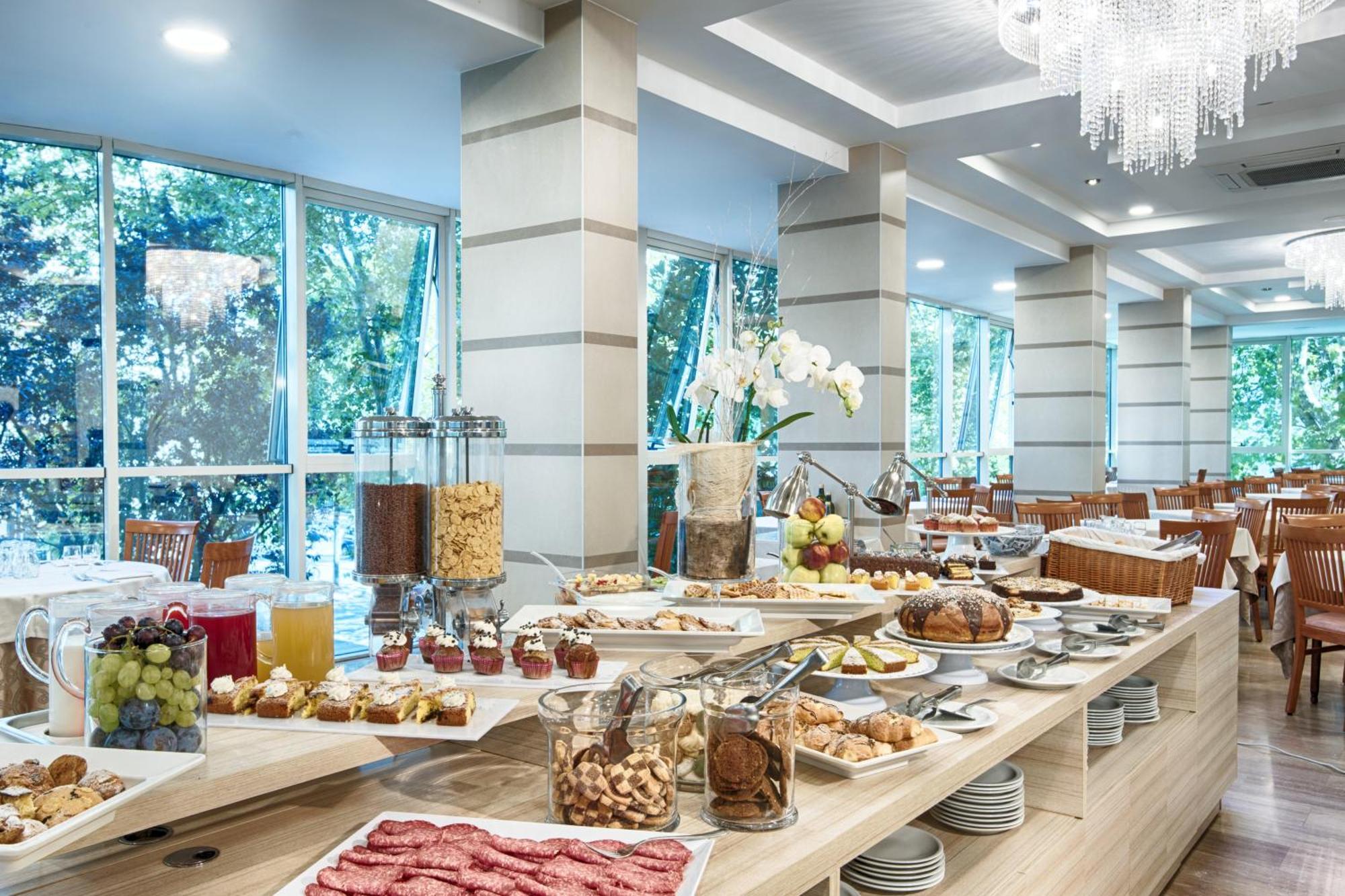 Michelangelo Cesenatico Hotel Bagian luar foto
