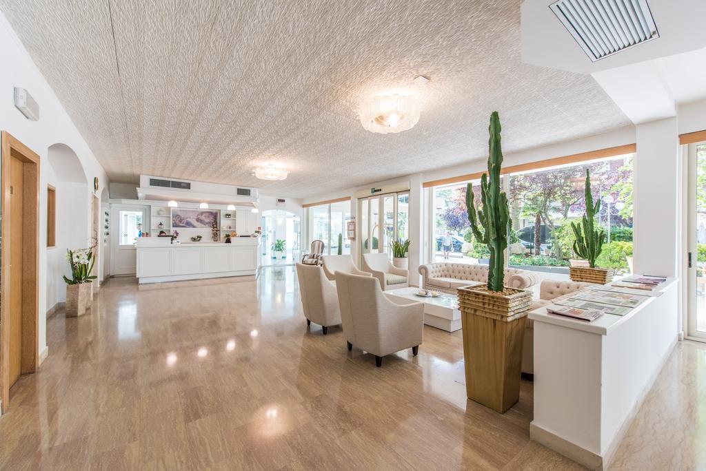 Michelangelo Cesenatico Hotel Bagian luar foto