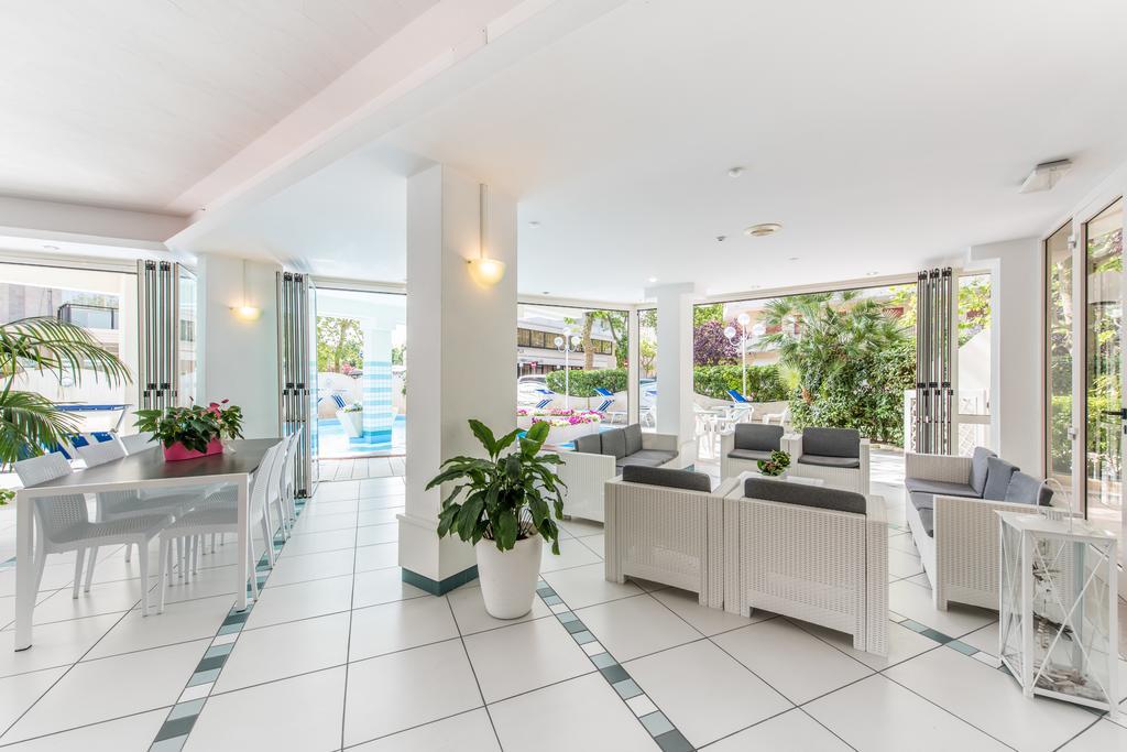 Michelangelo Cesenatico Hotel Bagian luar foto