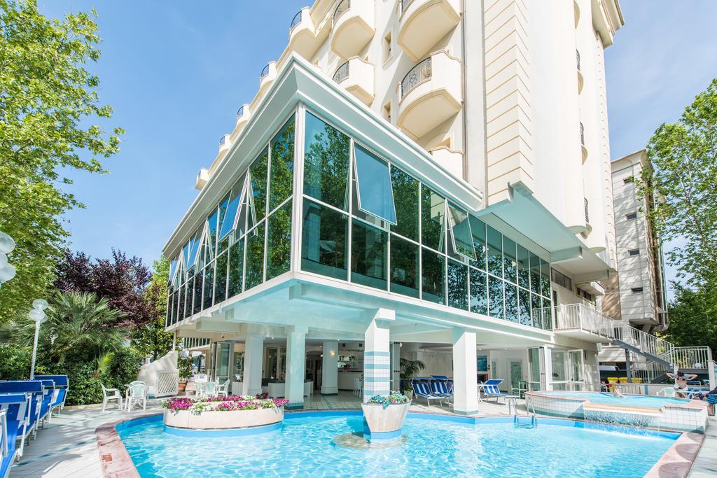 Michelangelo Cesenatico Hotel Bagian luar foto