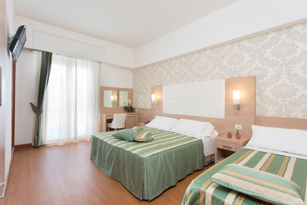 Michelangelo Cesenatico Hotel Bagian luar foto