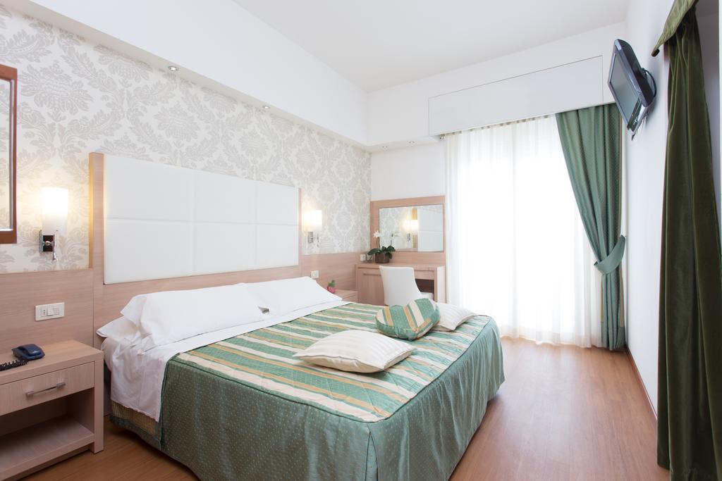Michelangelo Cesenatico Hotel Bagian luar foto